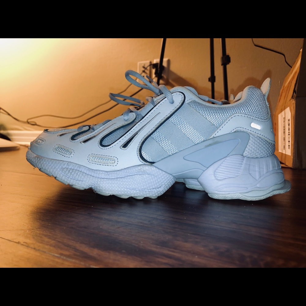 Adidas - Picture 4 of 6